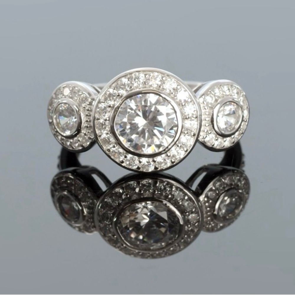 NWT-Art Deco Bezel Set Vintage Style Three Stone Halo CZ Ring